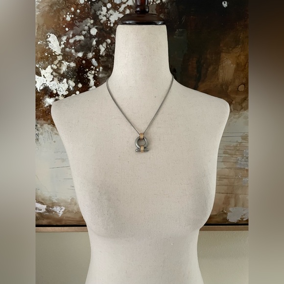 Vintage AVON 1978 infinity symbol silver and gold toned chain necklace ~ - Picture 2 of 8